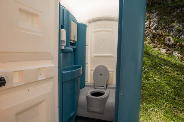Best Portable restroom trailer rental  in Fairmount Heights, MD